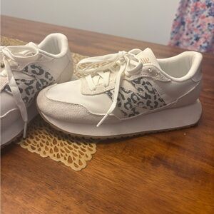 New Balance Cream and Leopard Print Athletic Shoes